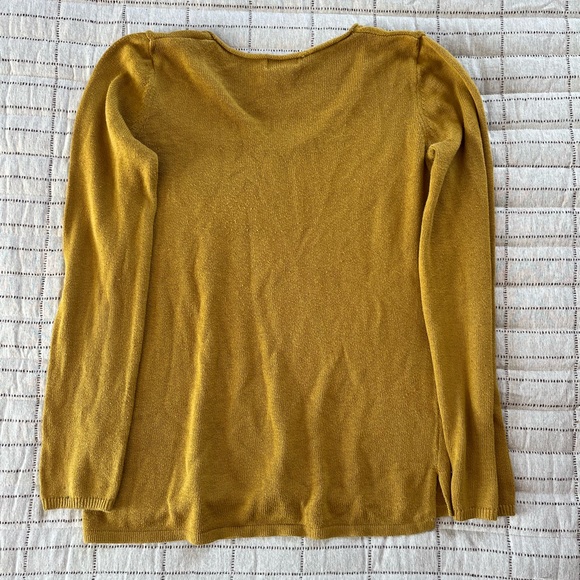 Old Navy Women’s (M) Sweater - Picture 4 of 4